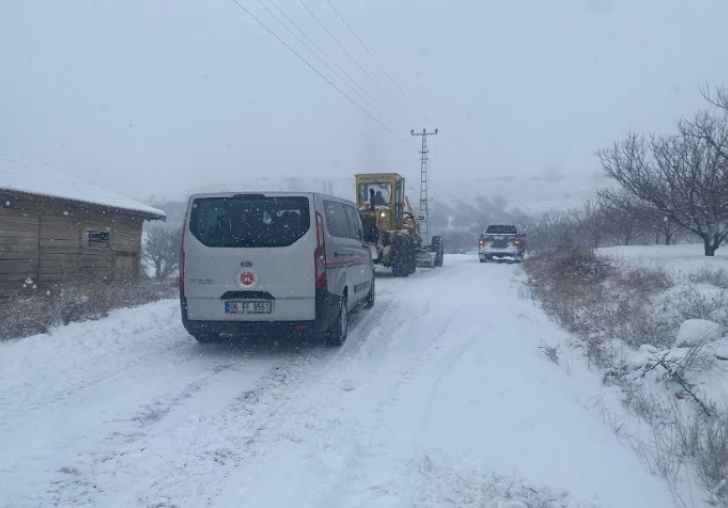 21 Mahallede Kar Kreme ve Yol Ama almalar Devam Ediyor