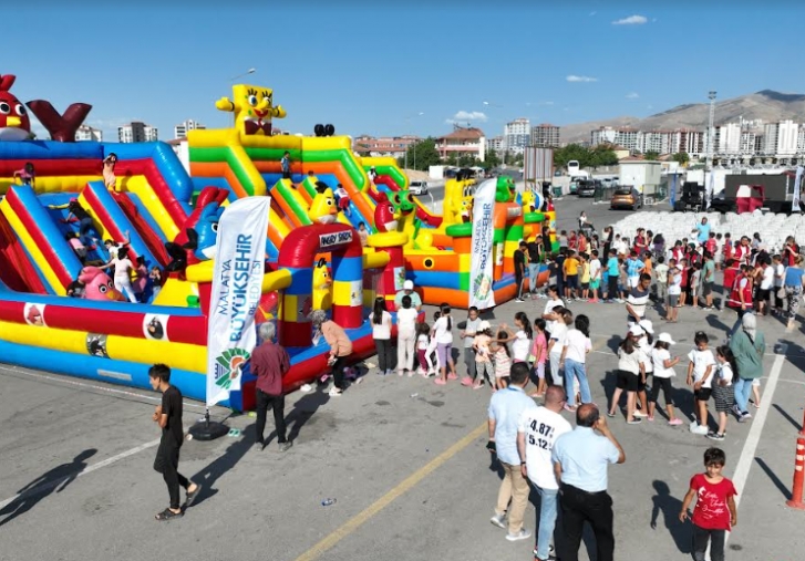 Konteyner Kentte Genlik Fest Cokusu